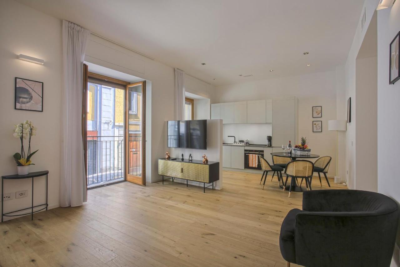 Milan Luxury Suite-Hosted By Sweetstay Экстерьер фото