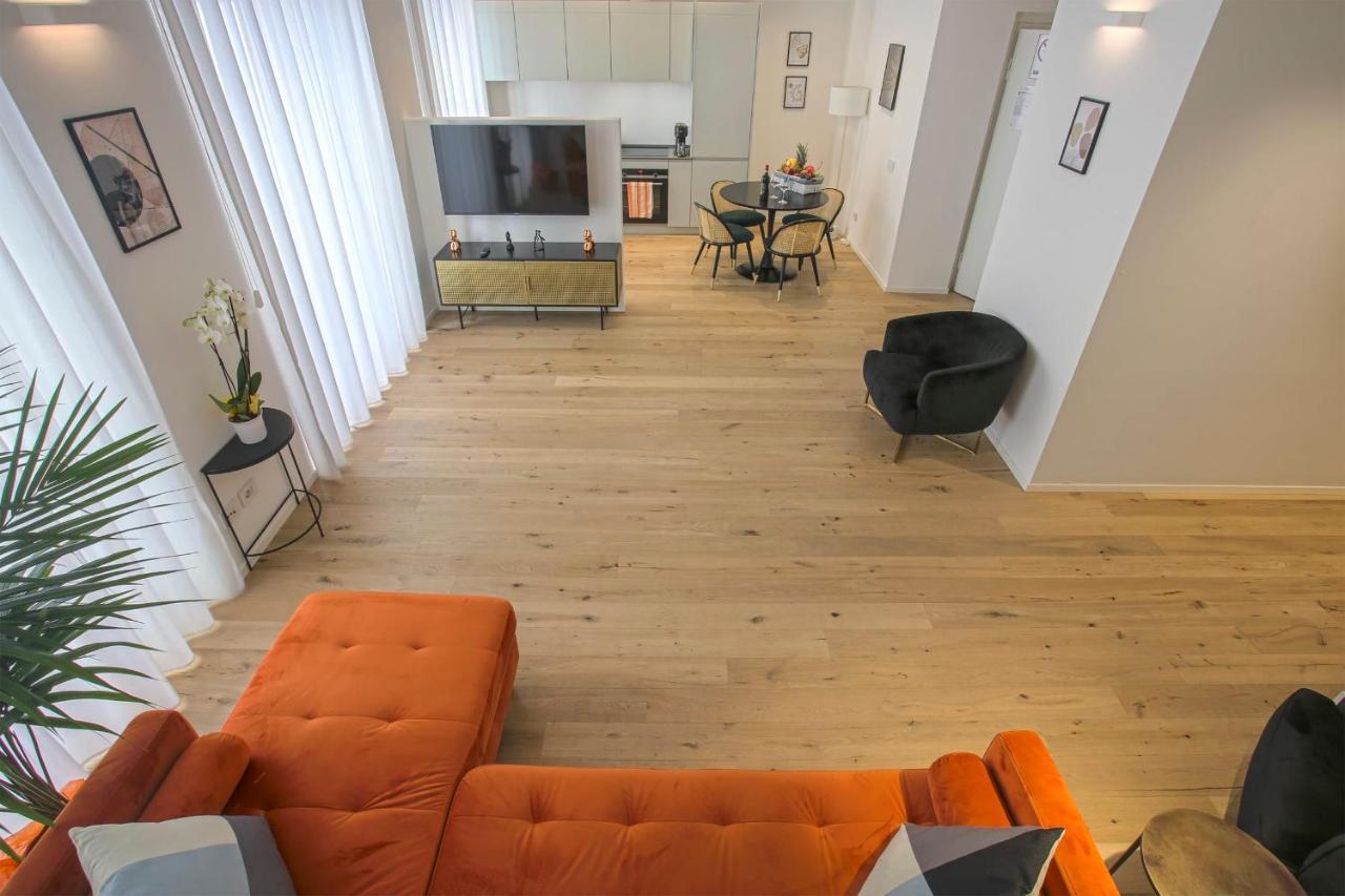 Milan Luxury Suite-Hosted By Sweetstay Экстерьер фото